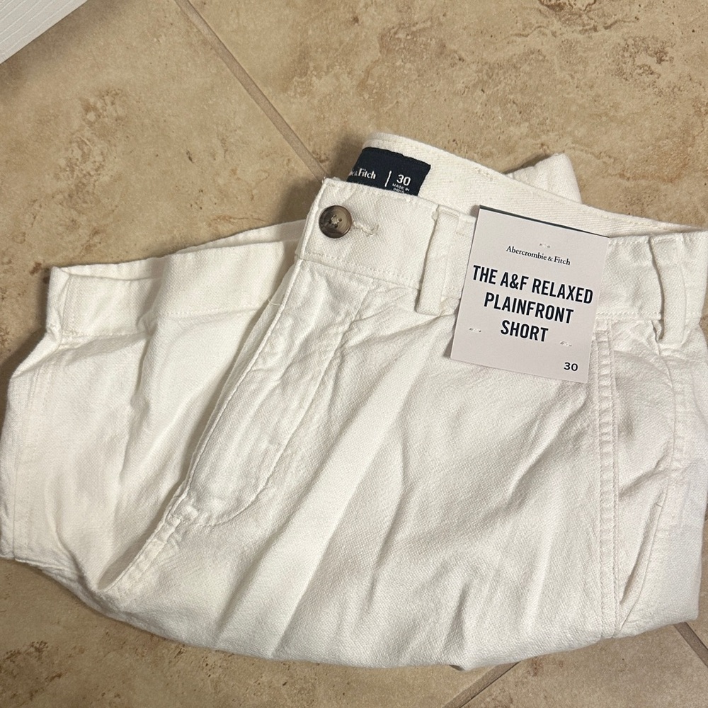 Abercrombie & Fitch Cream Relaxed Shorts